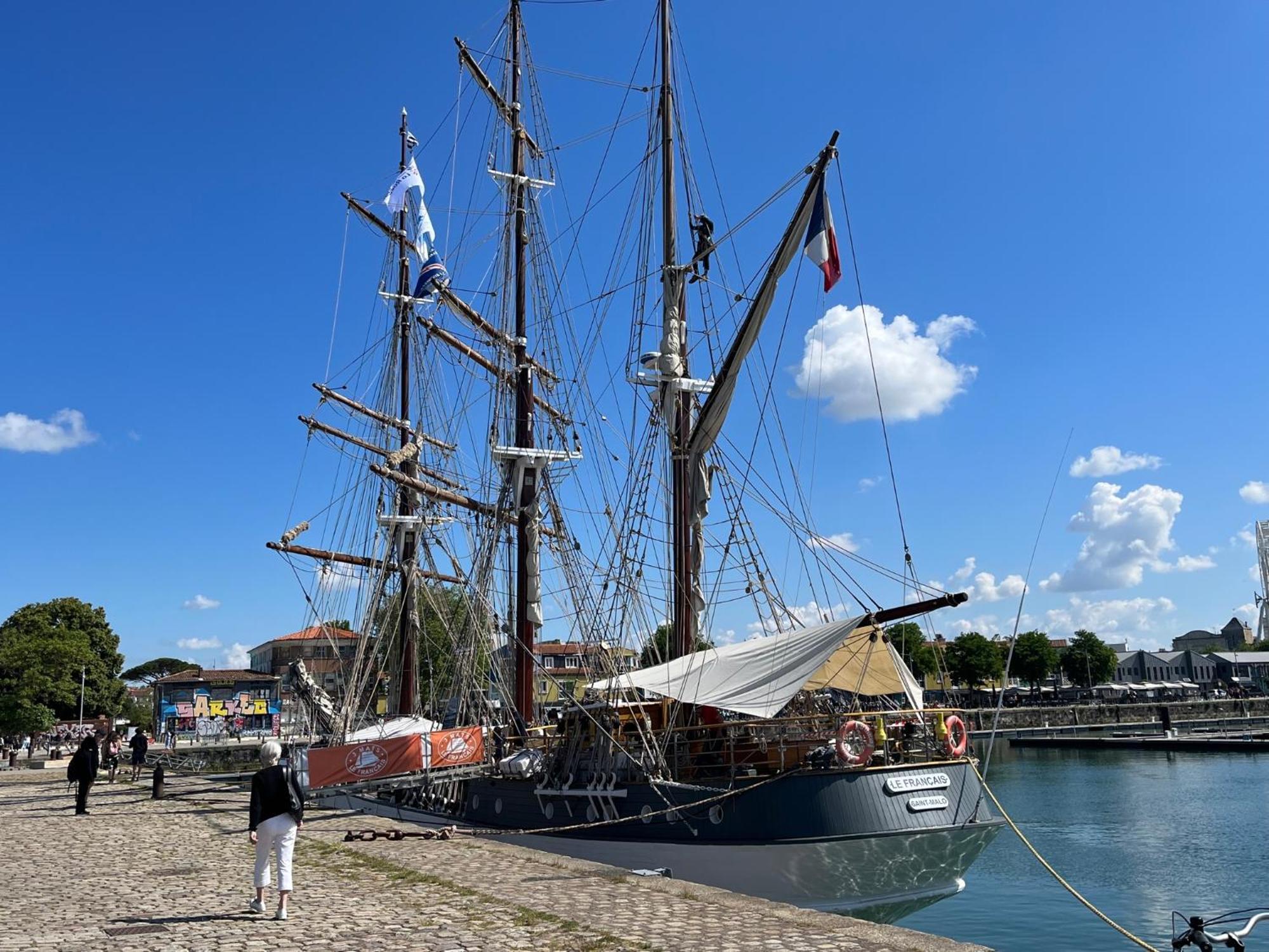 La Tour Saint-Nicolas La Rochelle  Exterior photo